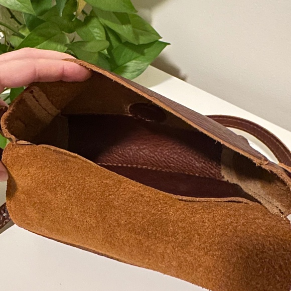 Portland Leather Metro Crossbody bag Mini, Nutmeg - Picture 4 of 9